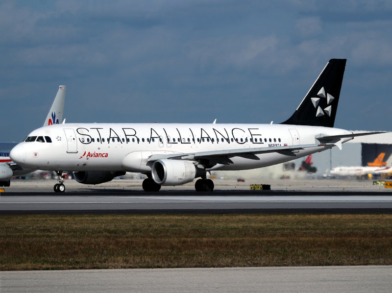 A320 N689TA