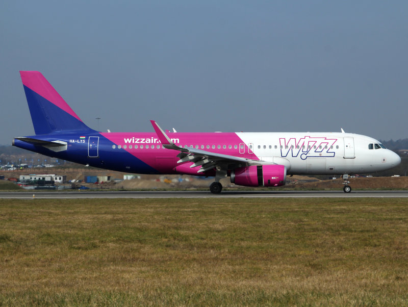 A320 HA-LYS