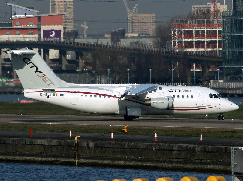 RJ85 EI-RJY