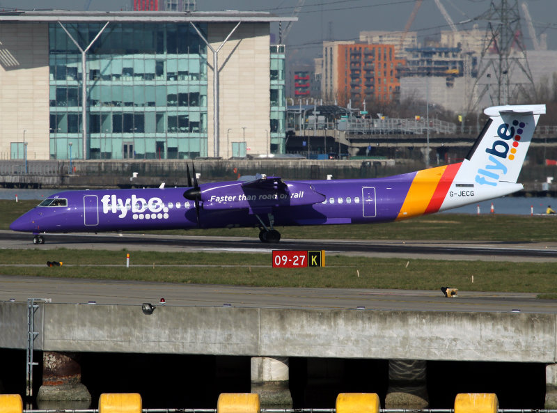 DHC-8 Q400 G-JECG