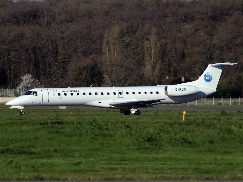 EMB145 G-RJXI