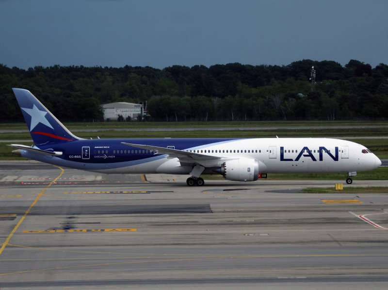 B787-900 CC-BGG