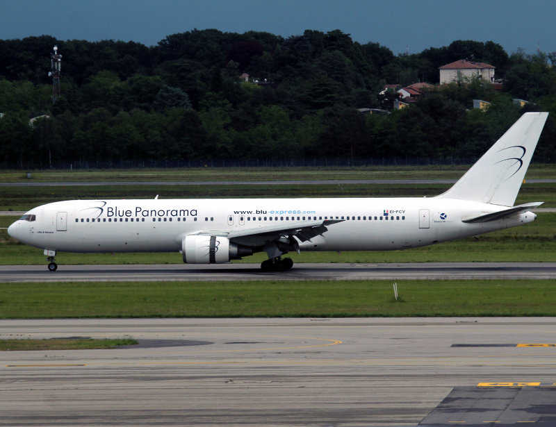 B763 EI-FCV 
