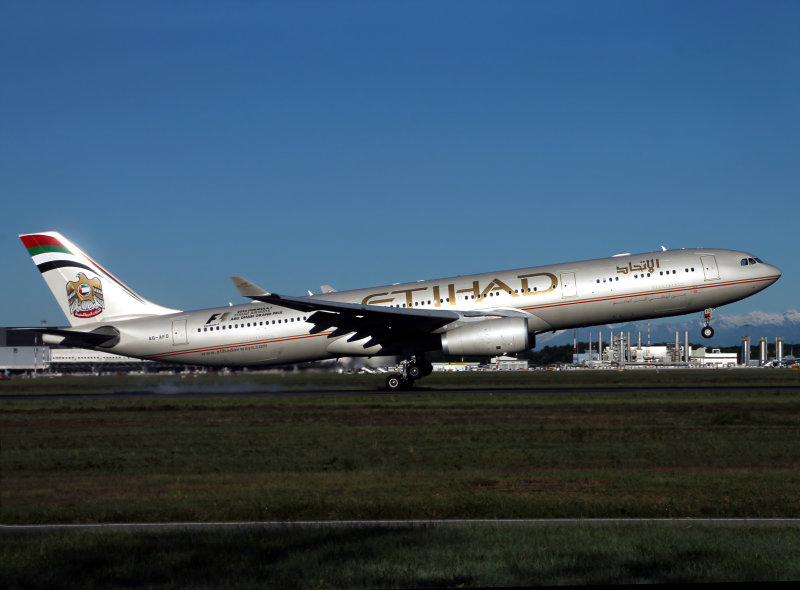 A330-300 A6-AFD 