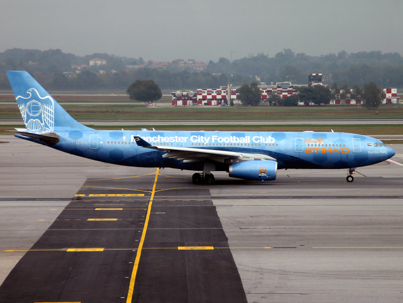 A6-EYE  MXP 8-10-12 cpd.jpg