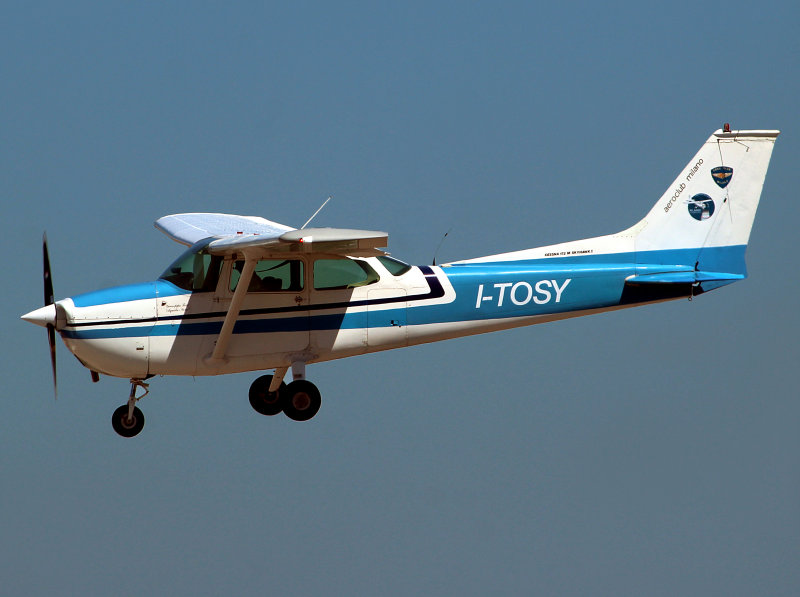 Cessna 182 I-TOSY