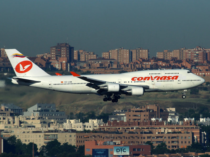 B747-400 EC-LNA