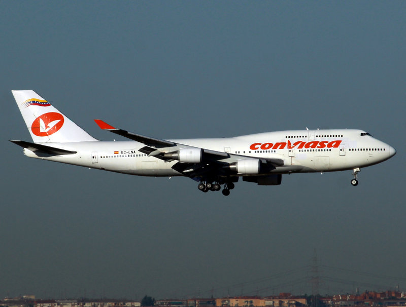 B747-400 EC-LNA