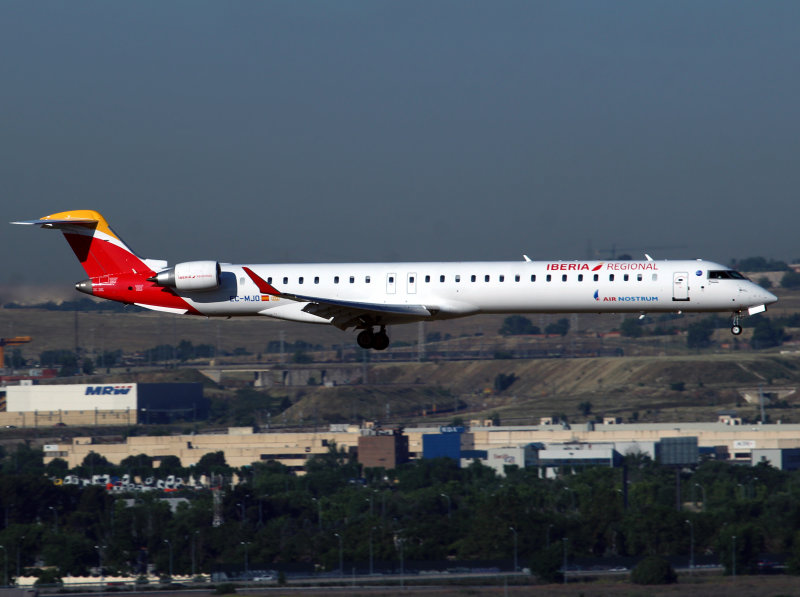 CRJ-1000 EC-MJO