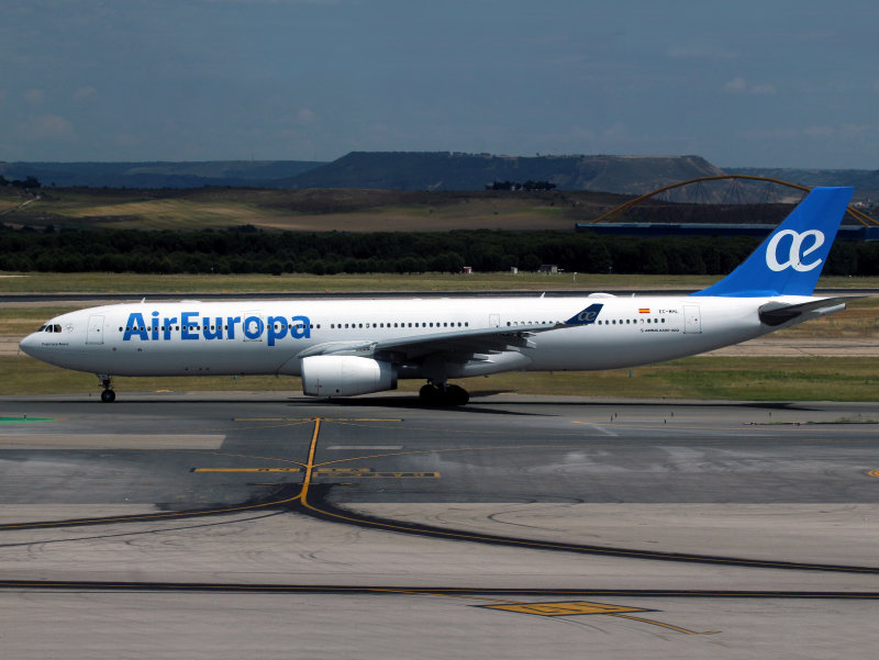 A330-300 EC-MIL