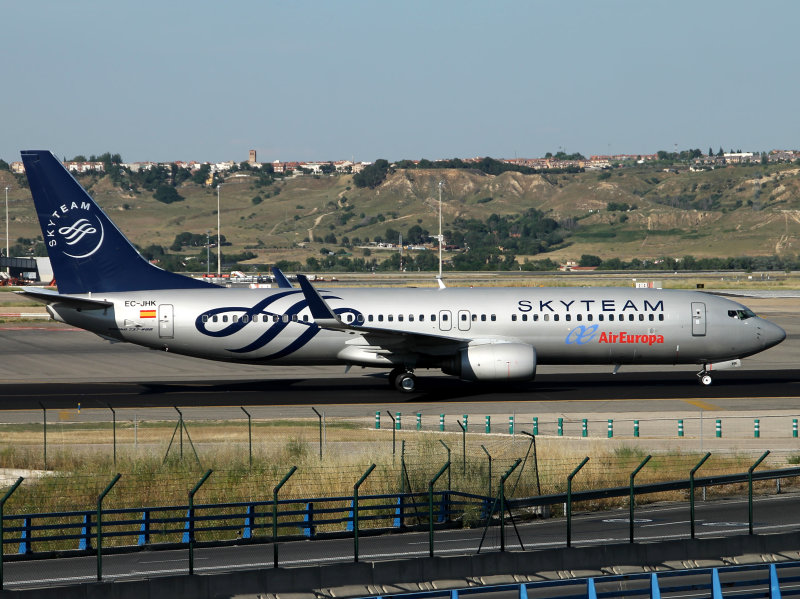 B737-800 EC-JHK