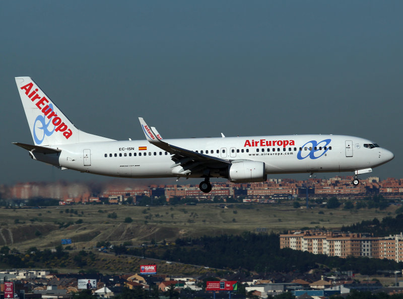 B737-800 EC-ISN