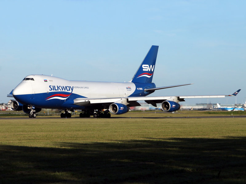 B747-400F 4K-SW008