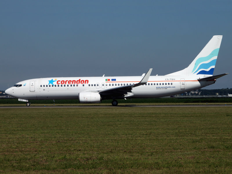 B737-800 CS-TQU