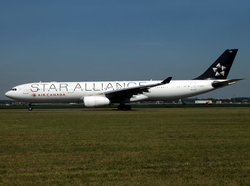 A330-300 C-GHLM