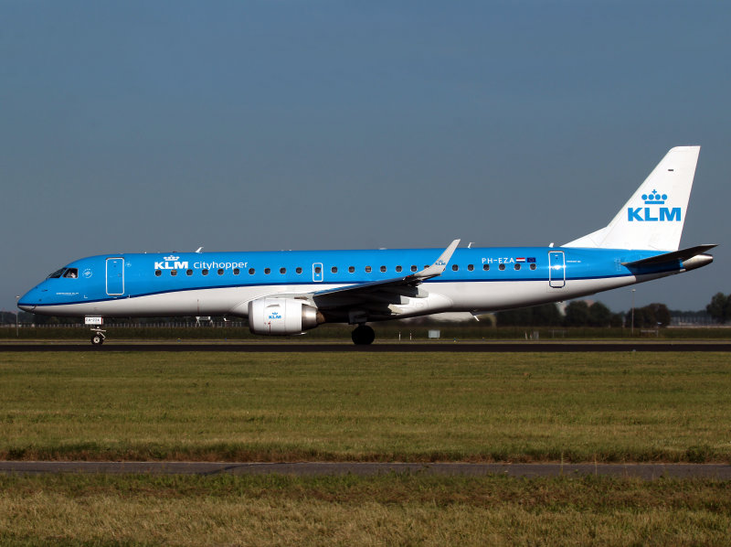 Emb 190 PH-EZA