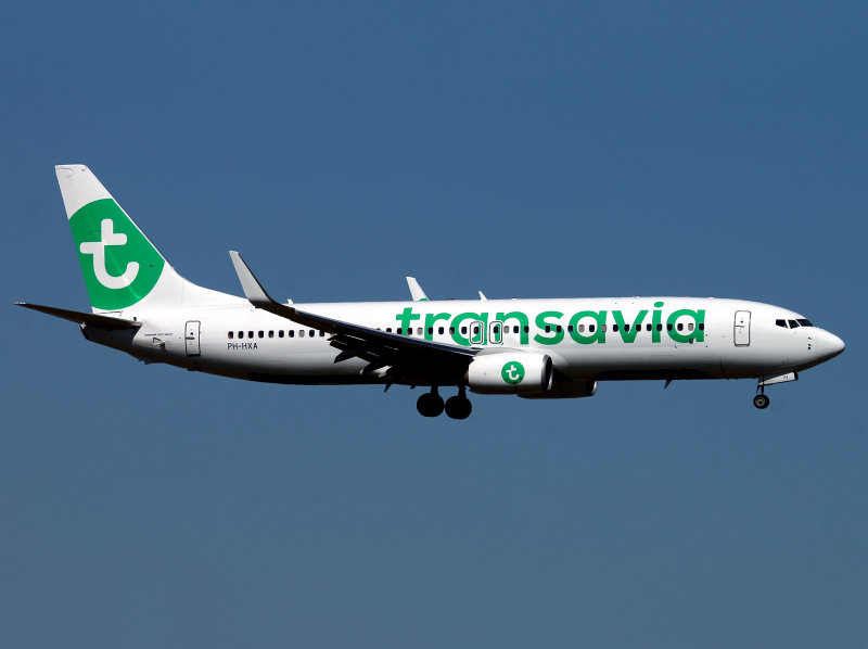 B737-800 PH-HXA