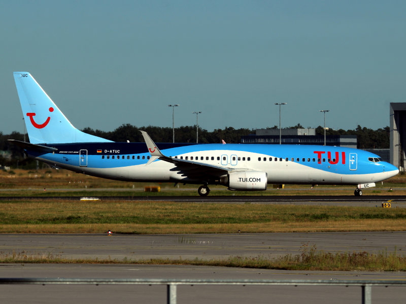 B737-800 D-ATUC