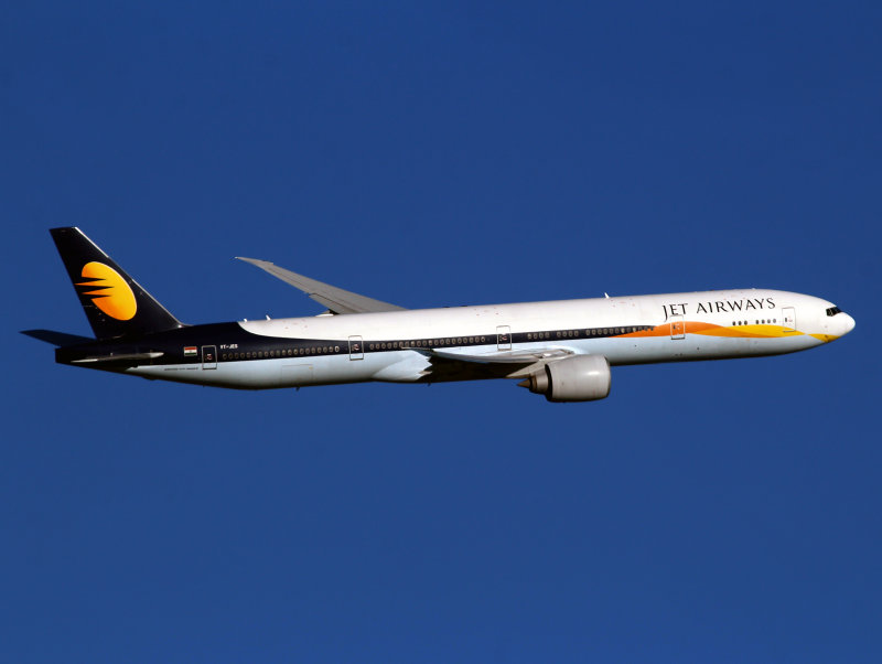 B777-300 VT-JES