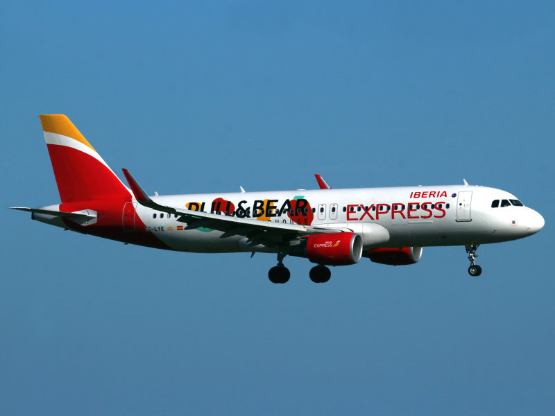 a320 EC-LYE 