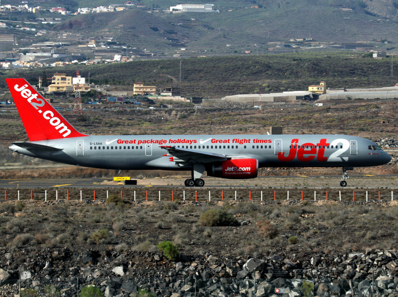 B757-200 G-LSAA 