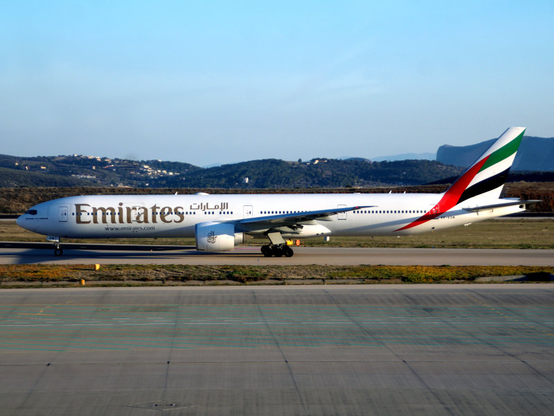 B777-300 A6-EGM