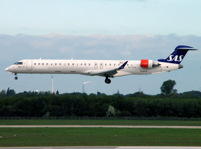 CRJ700  OY-KFA 