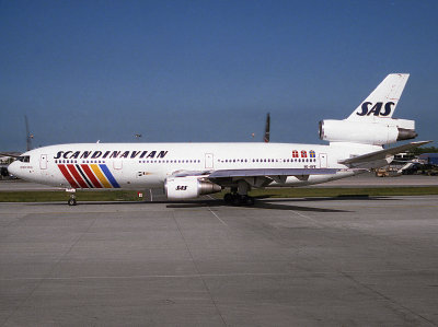 DC10-30  SE-DFE  