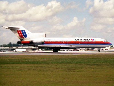 B727-100  N7055U  