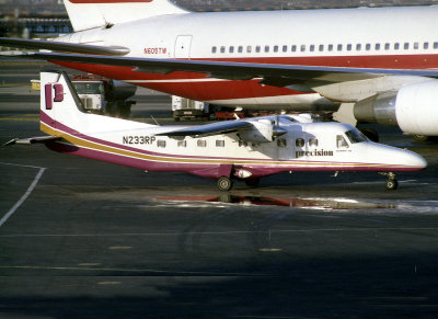 Do228  N233RP  