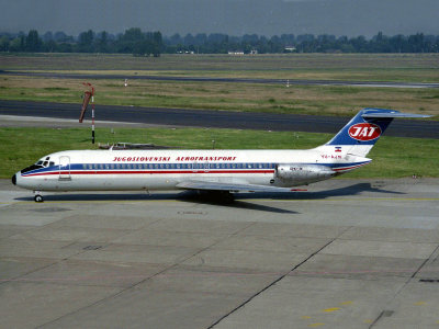 DC9-31  YU-AJM 