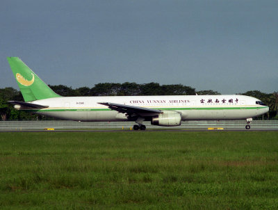 B767-300  B-2568  