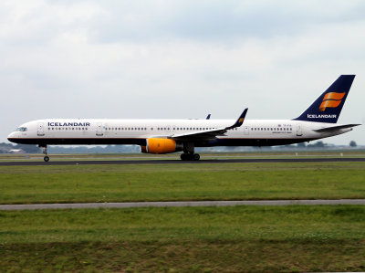 B753W  TF-FIX 
