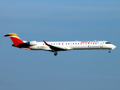 CRJ 900  EC-JZS  