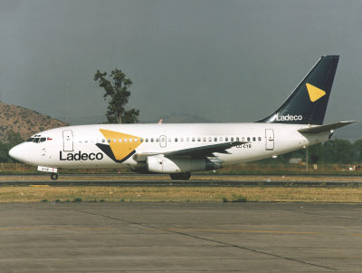 B737-200 CC-CYR  SCL  CPD.jpg