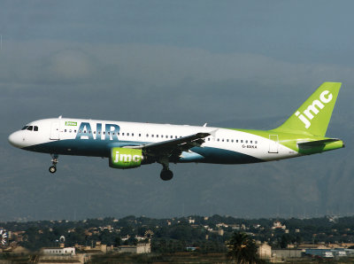 A320  G-BXKA 