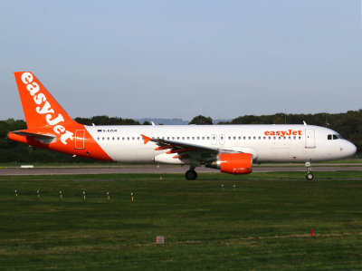 Departing LGW on 08R in the only Interim 'trial' scheme before EZY opted for the new corporate livery with the Orange flash on the forward cabin roof!