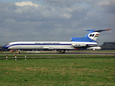 Tu-154B2 HA-LCM   