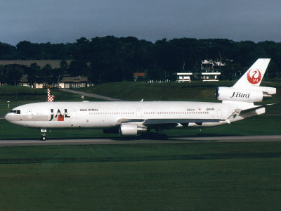 MD-11 JA-8581 