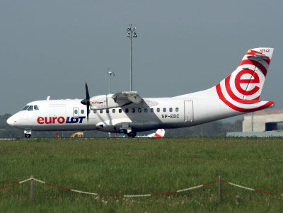 ATR-42  SP-EDC VIE.jpg