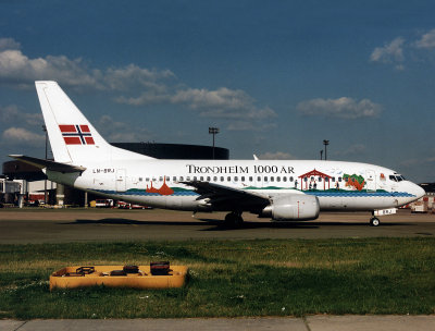 B737-500 LN-BRJ  