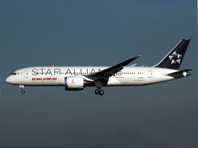 This is the only 787 in Star Alliance livery at Heathrow for 27L