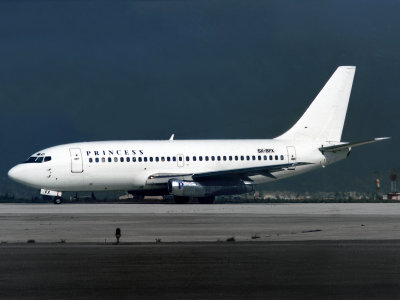 B737-200 SX-BFX