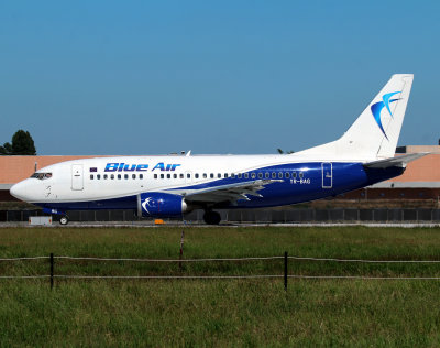 B737-500 YR-BAG 