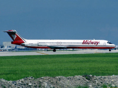 MD-83 N904ML
