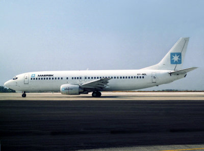 B737-400 OY-MBL 