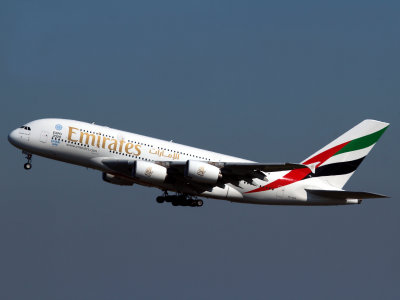 A380 A6-EOP 