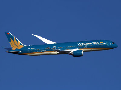 B787-9 VNA-870 