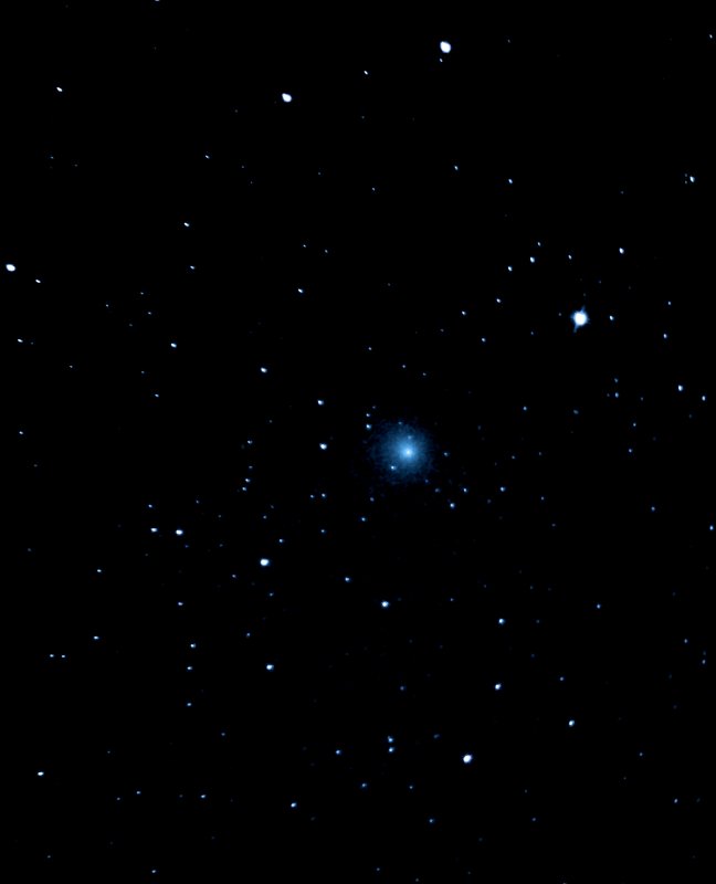 Comet Lovejoy (C2014 Q2.) 121s, iso1600.Now 10.7 Mag.(5/5/15)