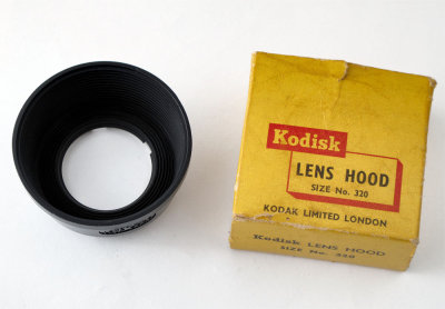 01 Kodak Kodisk Lens Hood No. 320.jpg